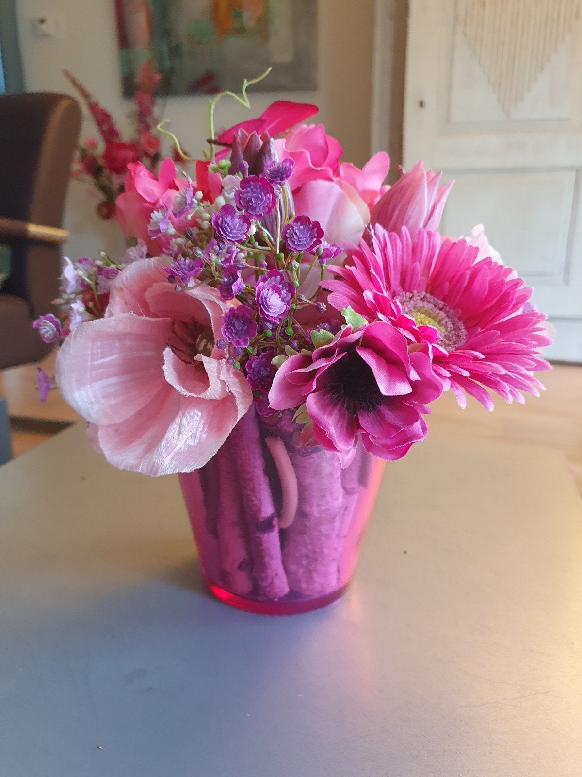 Fuchsia vaasje glas van Dutz met zijdebloemen Biedermeier, Inclusief decoratie, Ophalen of Verzenden, Roze, Glas