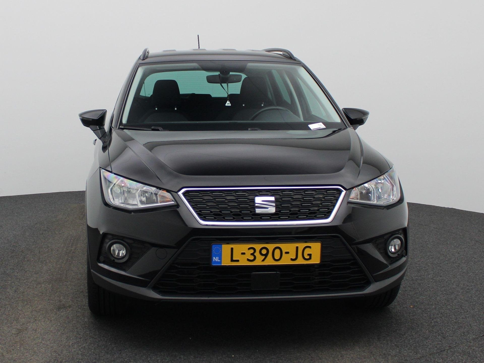 SEAT Arona 1.0 TSI Business Intense | ACHTERUITRIJCAMERA | P, Auto's, 12 maanden, Stof, Gebruikt, Zwart