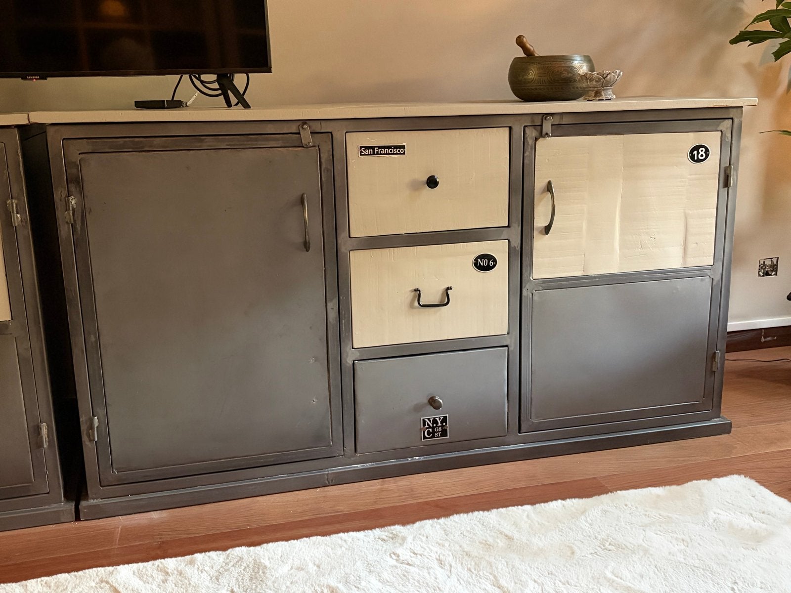 Industriële Dressoir / Opbergkast - Metaal en Hout, Ophalen, Gebruikt, 150 tot 200 cm, Met lade(s)