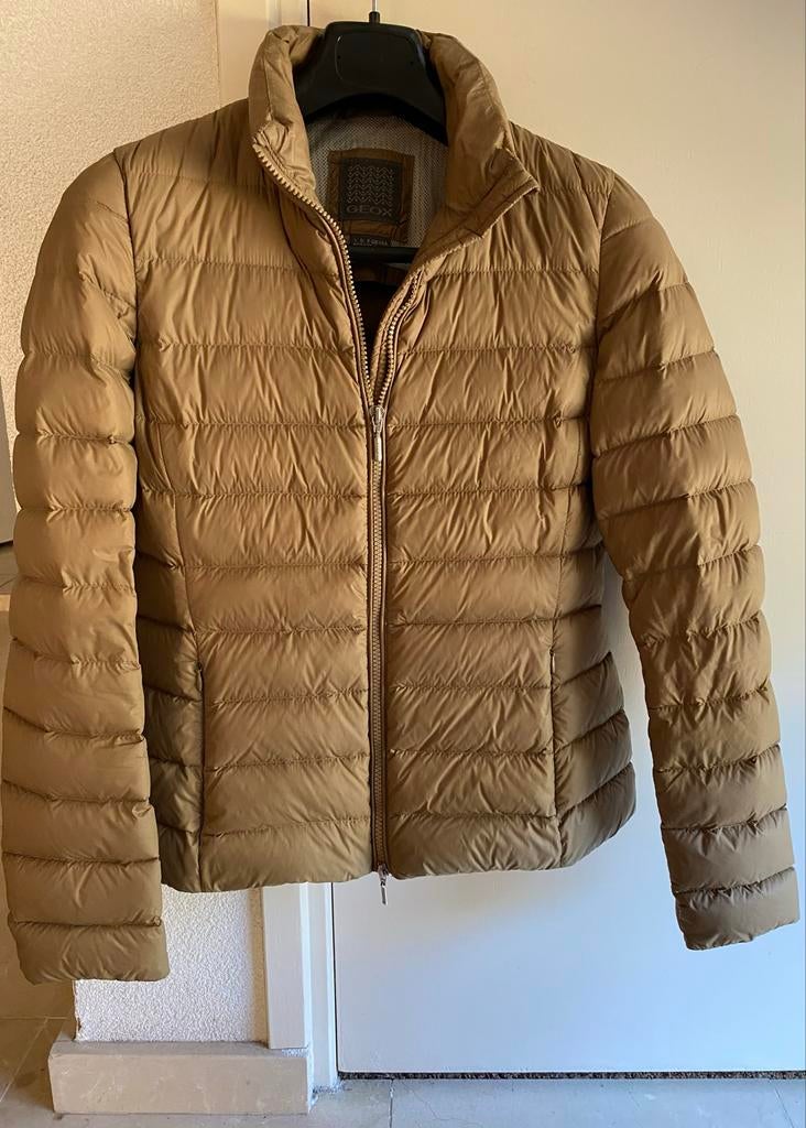 GEOX gewatteerd donsjack zandkleur maat 34/36, Ophalen of Verzenden, Zo goed als nieuw, Maat 36 (S), Beige