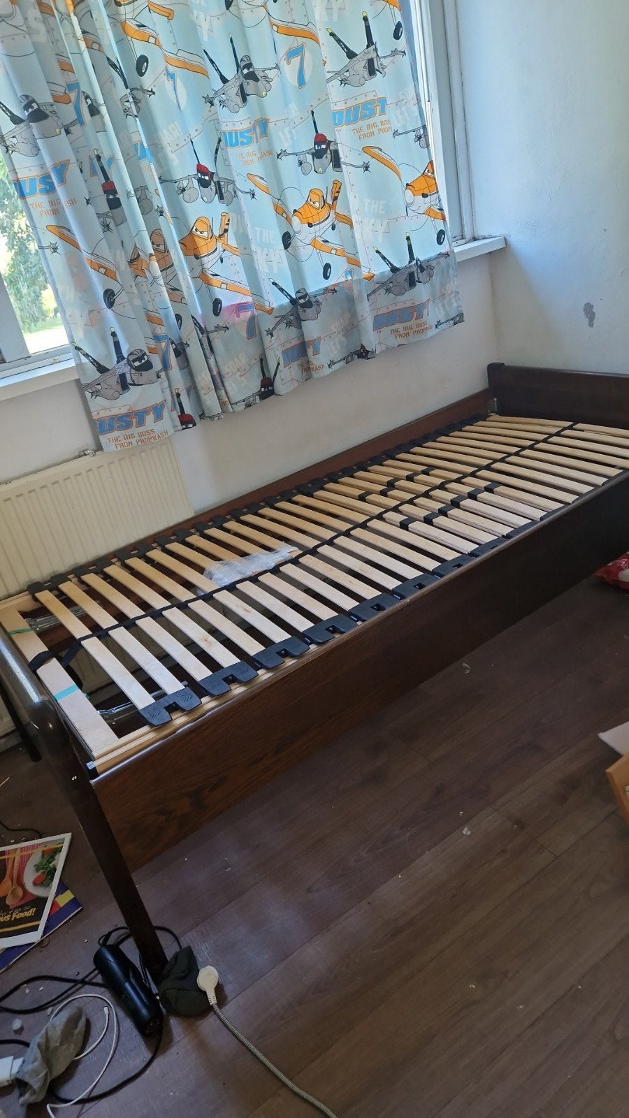 Drie bedden: kinderbed, tweepersoonsbed, eenpersoonsbed, Ophalen of Verzenden