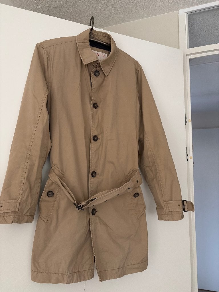 Beige Esprit trenchcoat/jas maat M .De jas is in goede staat, Ophalen, Gedragen, Maat 48/50 (M)