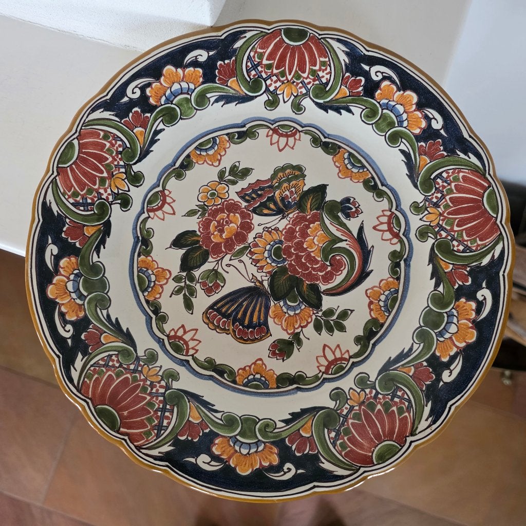 Antieke Aardewerk Bord Makkum Tichelaar 27 cm. met Vlinders, Antiek en Kunst, Ophalen of Verzenden