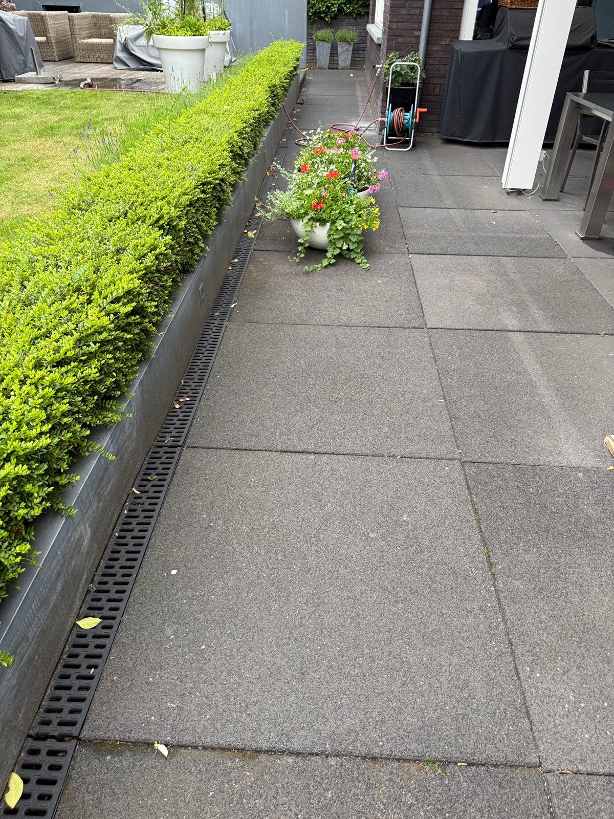 Zwarte antraciete beton tegels 100 x 100 x 6 cm, 70 m2!, Tuin en Terras, Ophalen, Gebruikt, Overige materialen