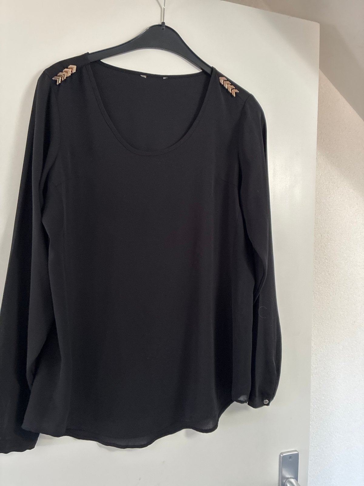Zwarte doorschijnende blouse met rosé gespen, maat S, Kleding | Dames, Ophalen of Verzenden, Gedragen, Maat 36 (S), Zwart