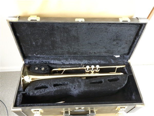trompet Yamaha YTR-8335LA Wayne Bergeron, Muziek en Instrumenten, Ophalen of Verzenden, Gebruikt, Overige typen, Met koffer