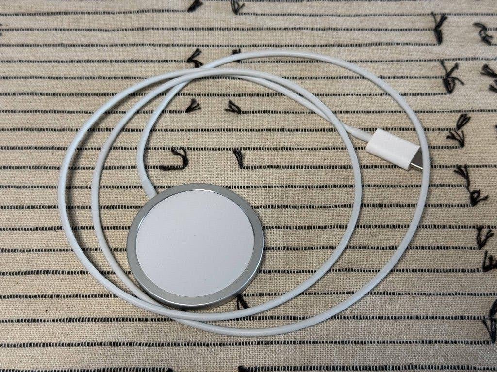 Apple MagSafe Oplader A2140 - Draadloos laden, Telecommunicatie, Mobiele telefoons | Telefoon-opladers, Universeel, USB-C, Draadloze oplader