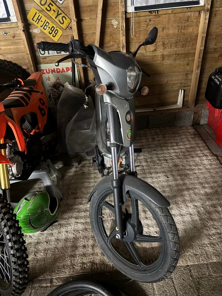 Rieju Bye Bike 50cc Snorfiets - Opknapper, Ophalen of Verzenden, Zo goed als nieuw, Overige merken