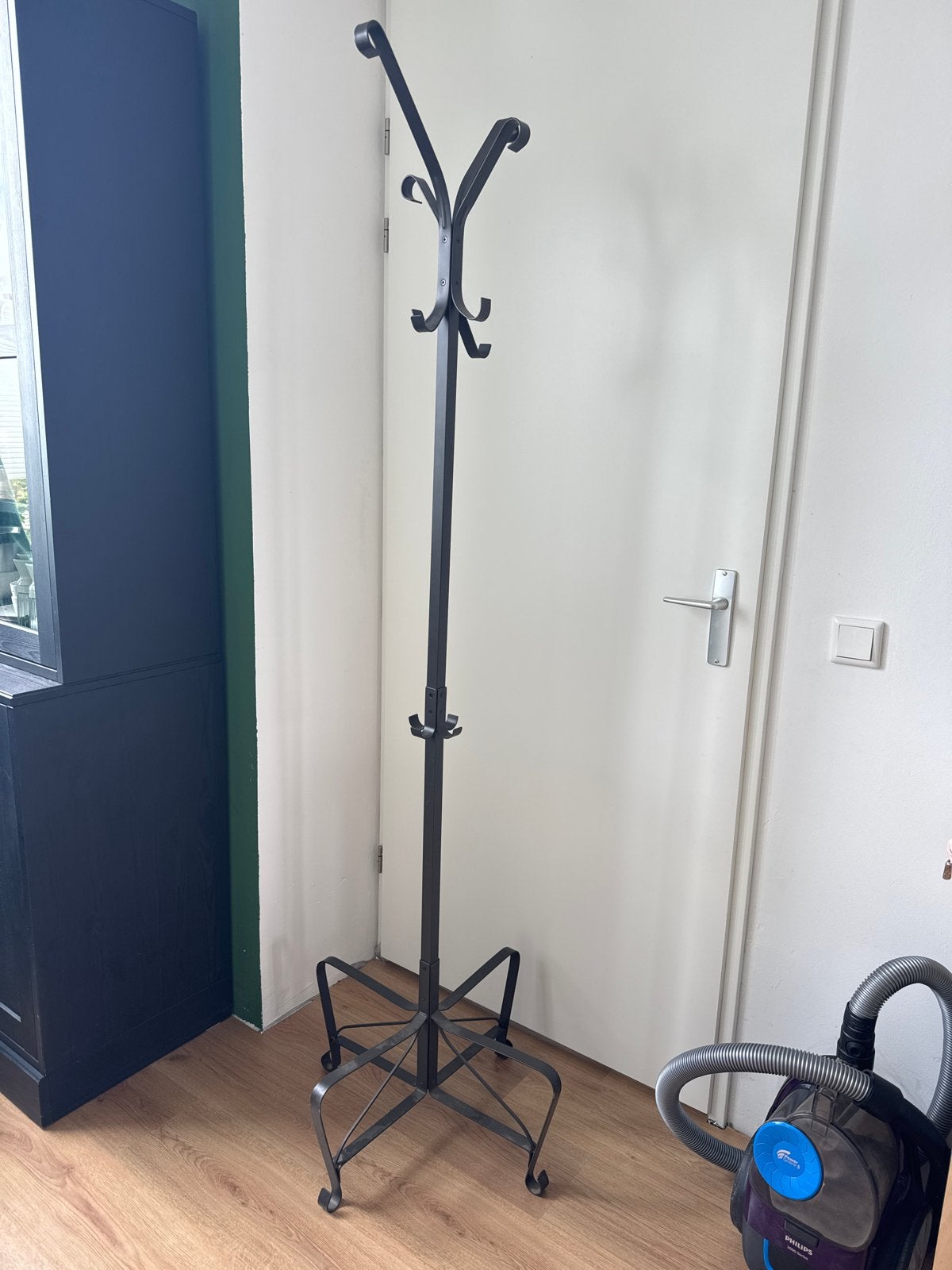 IKEA Kapstok - Zwart Metaal, Huis en Inrichting, Woonaccessoires | Kapstokken, Ophalen, Zo goed als nieuw, Metaal, Staande kapstok
