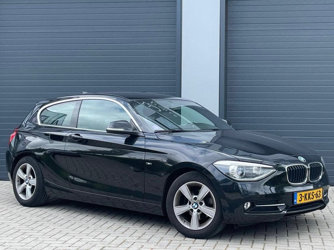 BMW 1-serie 116i EDE Business Sport / APK / LAGE KM / NAVI, Auto's, BMW, 1-Serie, Gebruikt, Euro 6, 4 cilinders