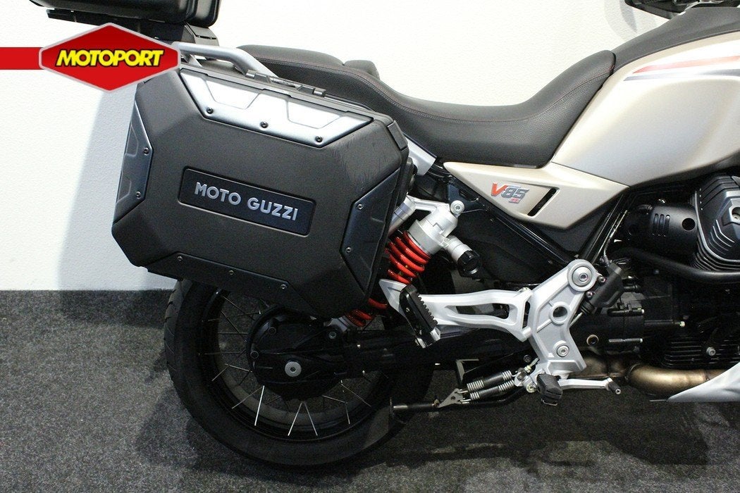 Moto Guzzi V85 TT TRAVEL, Motoren, Motoren | Moto Guzzi, Bedrijf, Toermotor