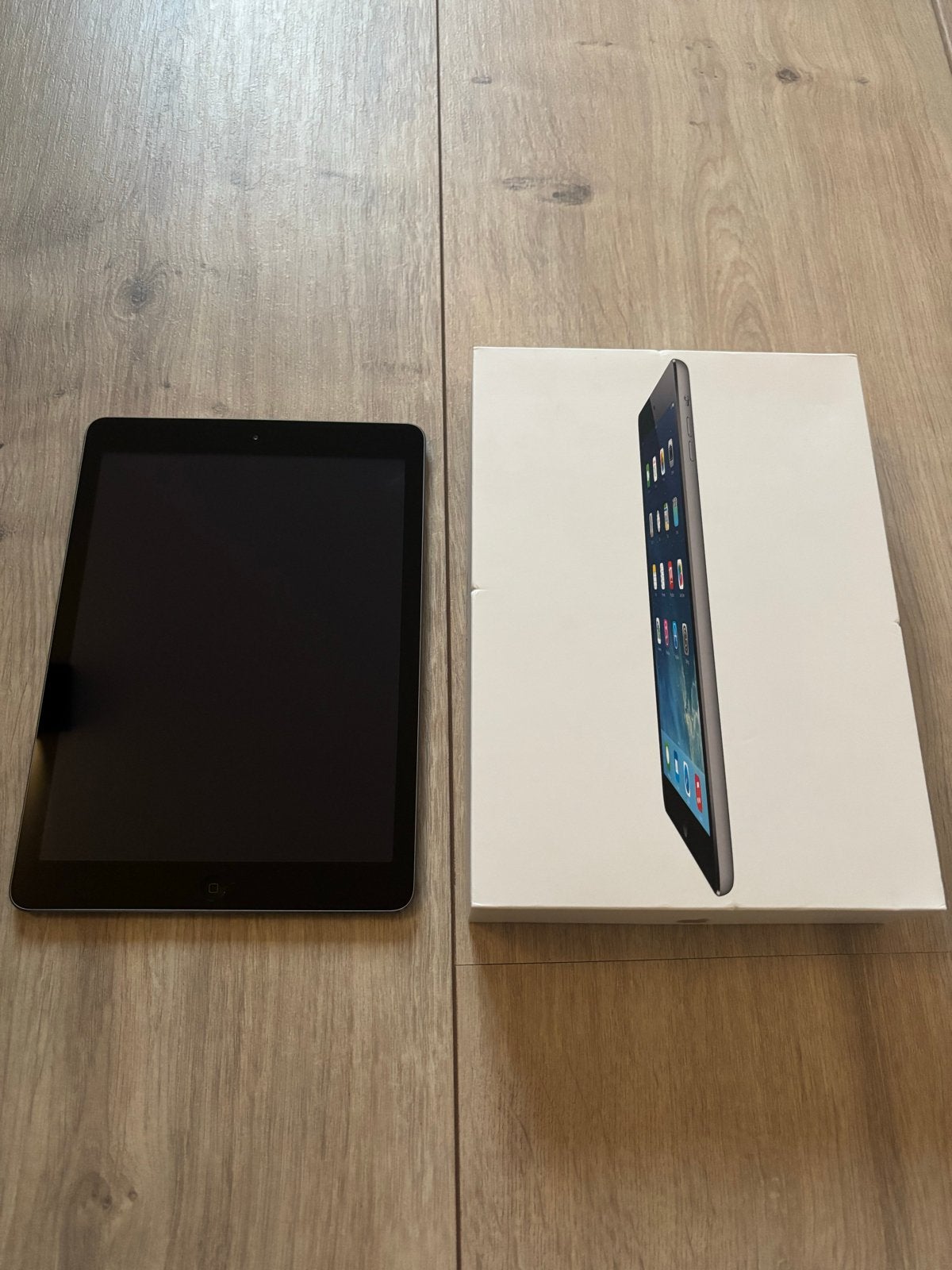 Apple iPad Air A1474, Gebruikt, Apple iPad Air, Grijs, 16 GB