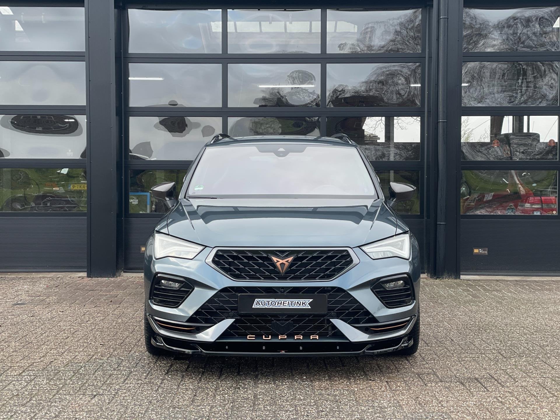 CUPRA Ateca 2.0 TSI 4DRIVE FACELIFT/MAXTON pakket/BEATS audi, Auto's, Automaat, Automatische klimaatregeling, Gebruikt, Zwart