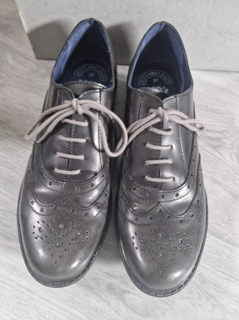 Mooie Michael Kors Dames Schoenen  37 zgan, Schoenen met lage hakken, Michael Kors, Ophalen of Verzenden, Zo goed als nieuw