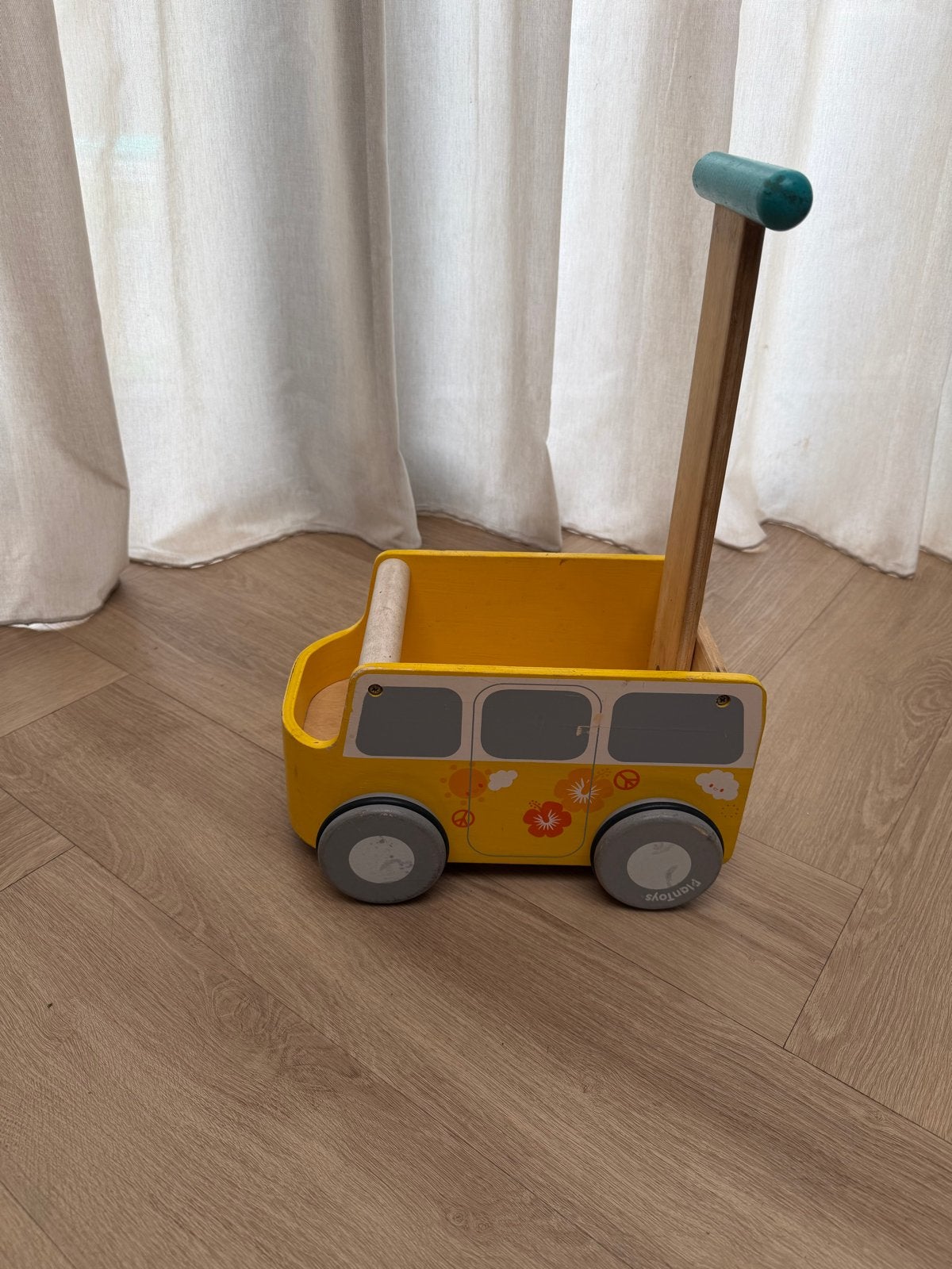 Houten loopwagen/duwwagen in de vorm van een busje, Ophalen of Verzenden, Gebruikt, Jongen of Meisje