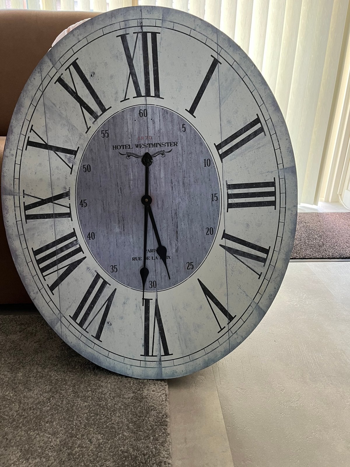 Ovaalvormige Wandklok 64x79 cm, Ophalen, Zo goed als nieuw, Wandklok