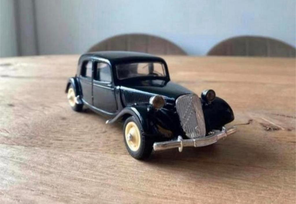 Solido Citroën Traction Avant 15 Six (1939), Hobby en Vrije tijd, Modelauto's | 1:43, Ophalen of Verzenden, Zo goed als nieuw