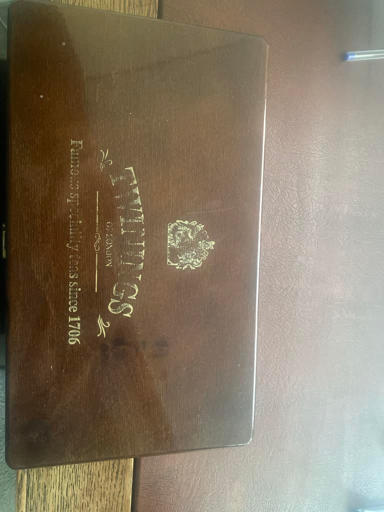 Twinings theedoos van hout 8 vaks, Ophalen of Verzenden, Gebruikt, Bruin, Hout