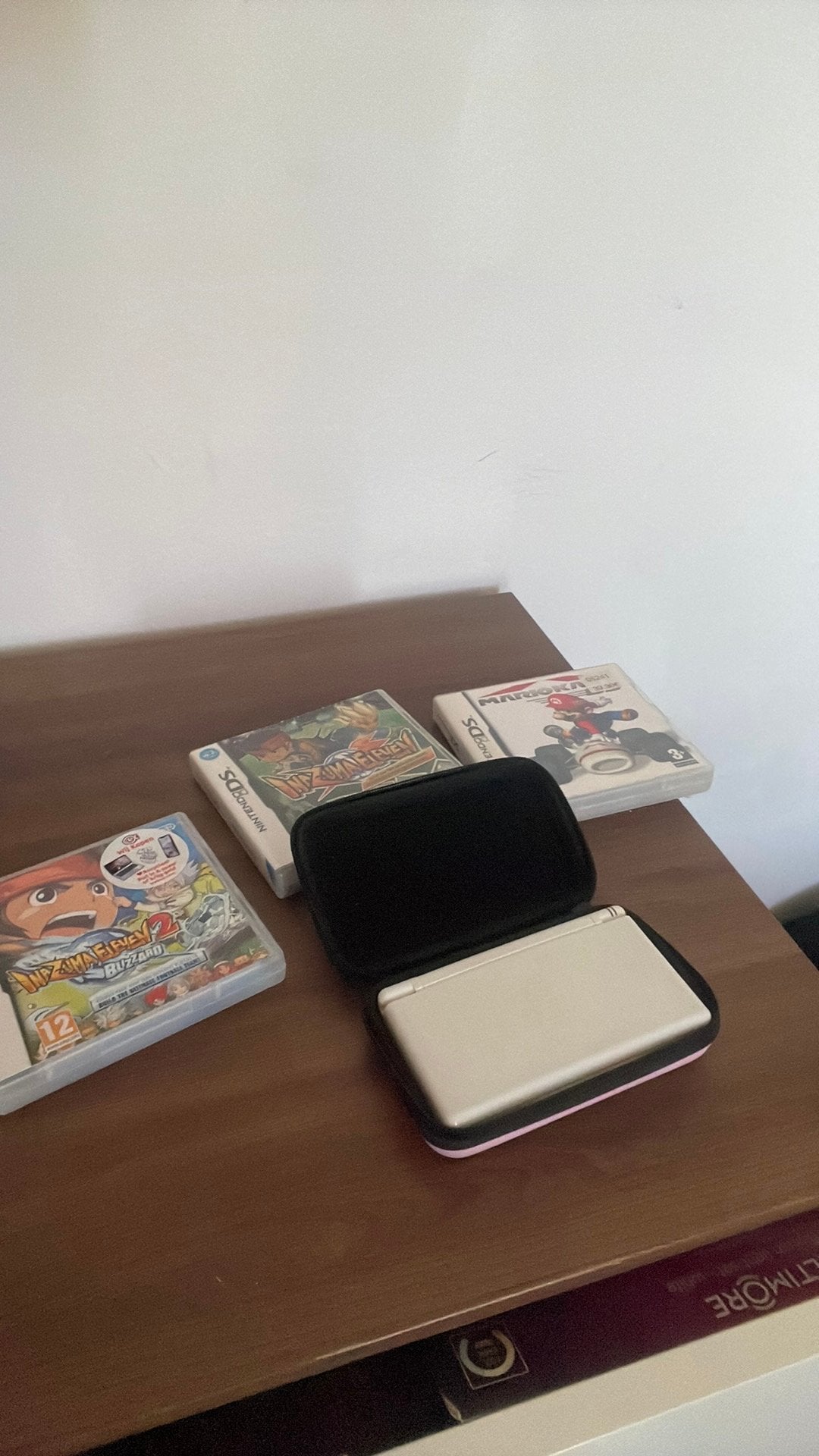 Nintendo DS ( zonder lader ) + spellen, Spelcomputers en Games, Spelcomputers | Nintendo 2DS en 3DS, Ophalen, Wit, 2DS, Gebruikt