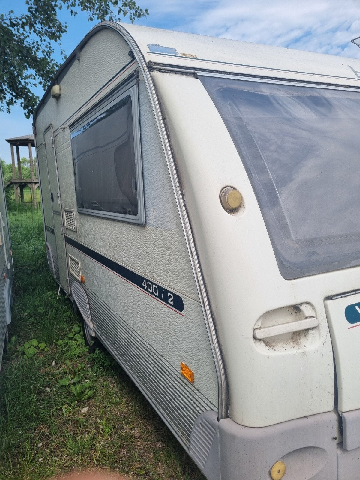 Beyerland Vitesse 400/2 Caravan met voortent, Caravans en Kamperen, Caravans, Particulier, tot en met 2, 500 - 750 kg, Rondzit