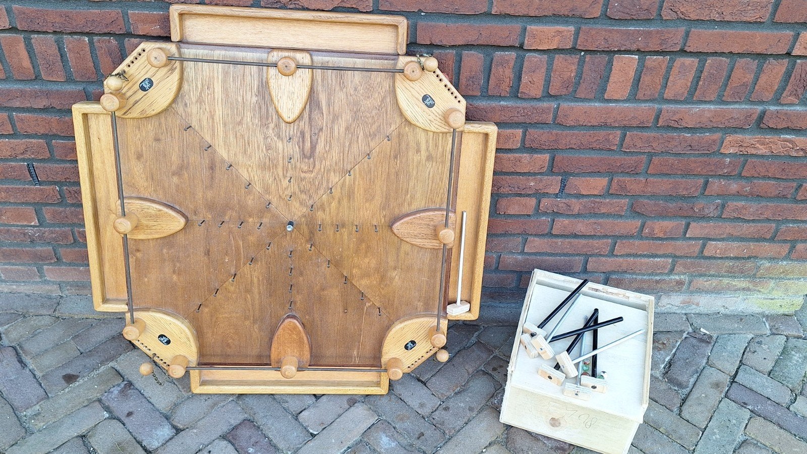 Hamertjesspel  4 personen, Ophalen