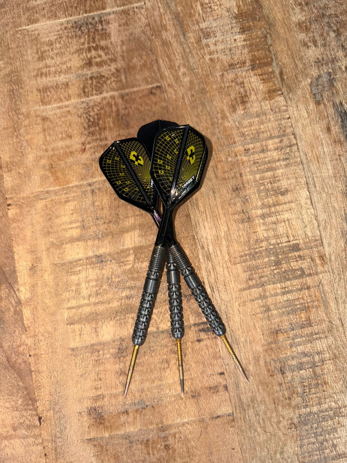 Target Luke Littler G1 90% swiss points 23 grams, Sport en Fitness, Darts, Ophalen, Zo goed als nieuw, Pijlen