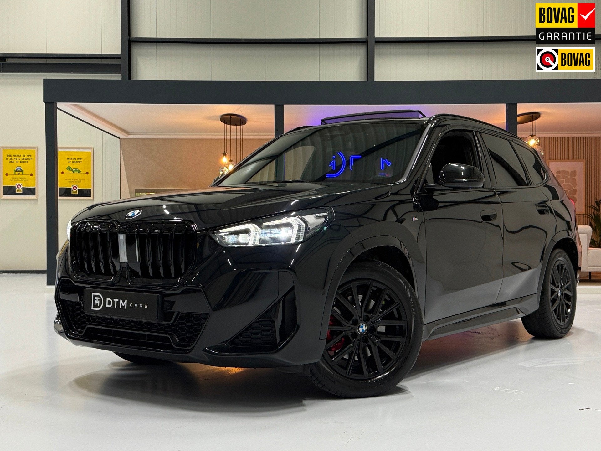 BMW X1 sDrive20i M Sport | Pano | Sportstoelen | ACC | Trekh