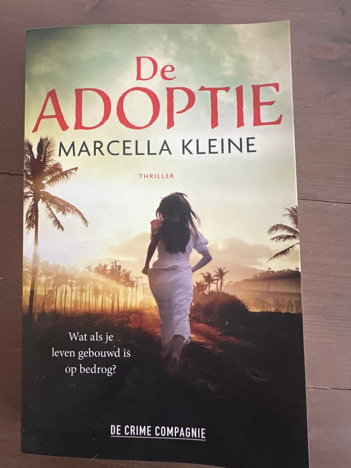 De Adoptie - Marcella Kleine (Thriller), Ophalen of Verzenden, Zo goed als nieuw, Nederland