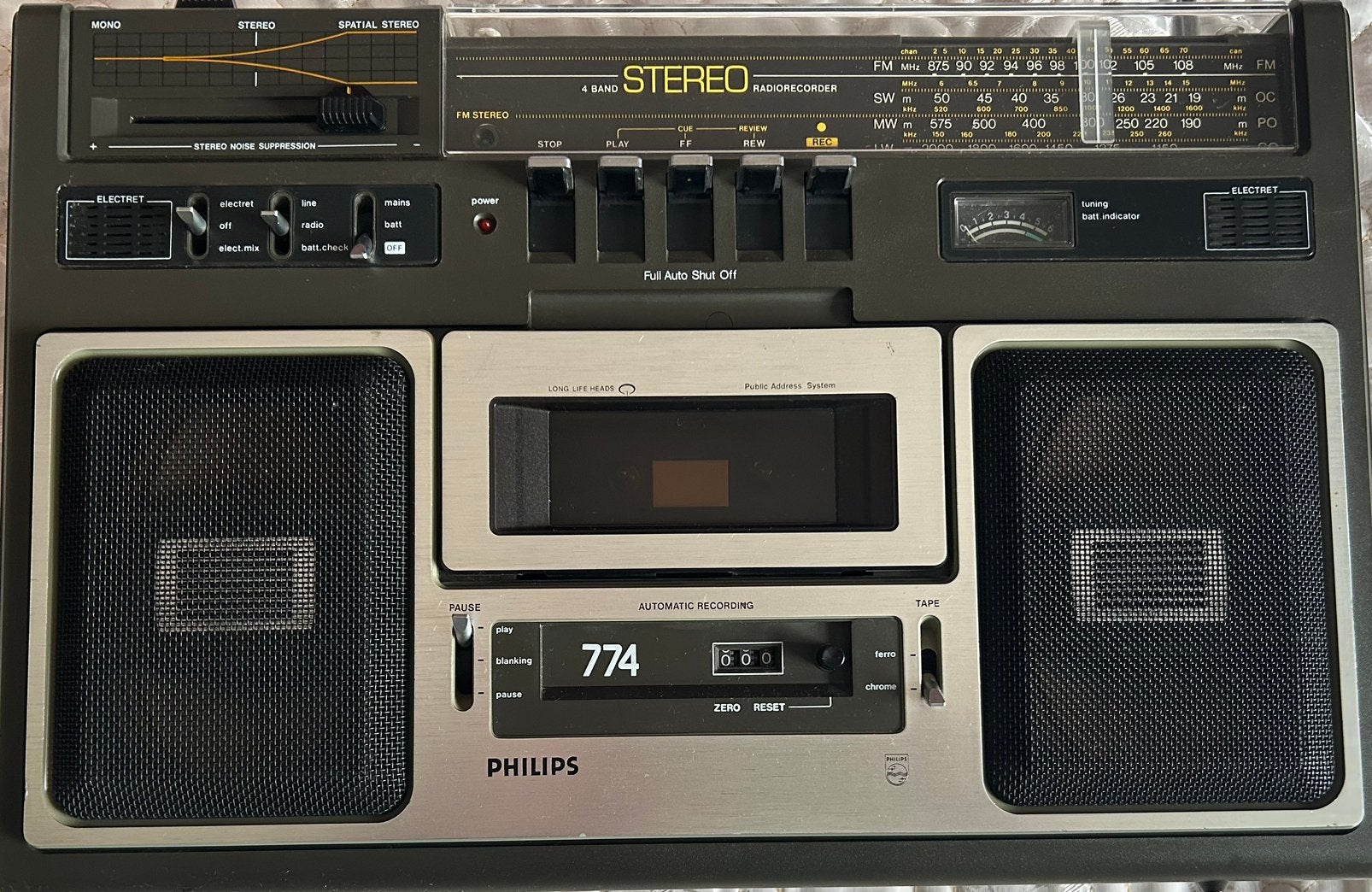 Nette radio cassette ( boombox) Philips 774, Ophalen of Verzenden