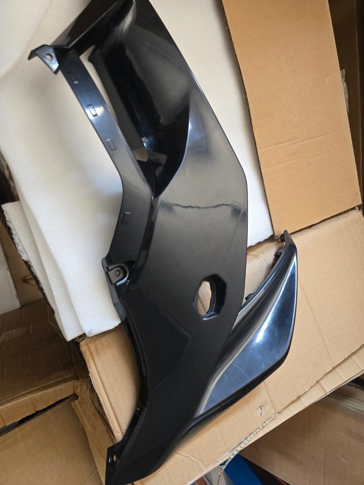 Zwart kunststof onderdeel, mogelijk voor motor/scooter, Ophalen of Verzenden