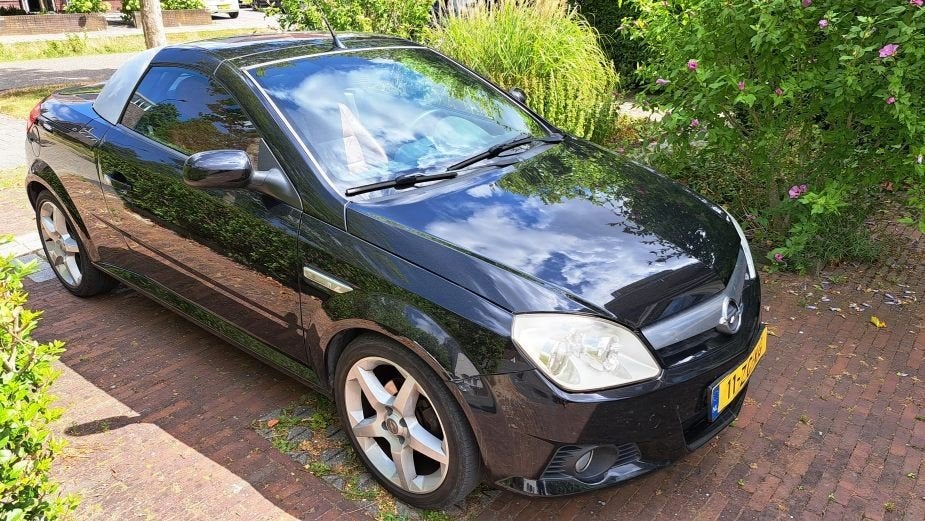 Opel Tigra TwinTop 1.8 Temptation | 110.000 km |  Airco, Auto's, 125 pk, 4 cilinders, 1796 cc, Zwart