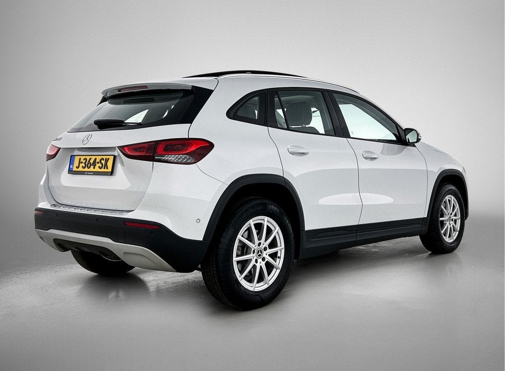 Mercedes-Benz GLA 200 Business Solution Panorama Schuif-Kant, Auto's, Mercedes-Benz, 12 maanden, 4 cilinders, Leder en Stof, Wit