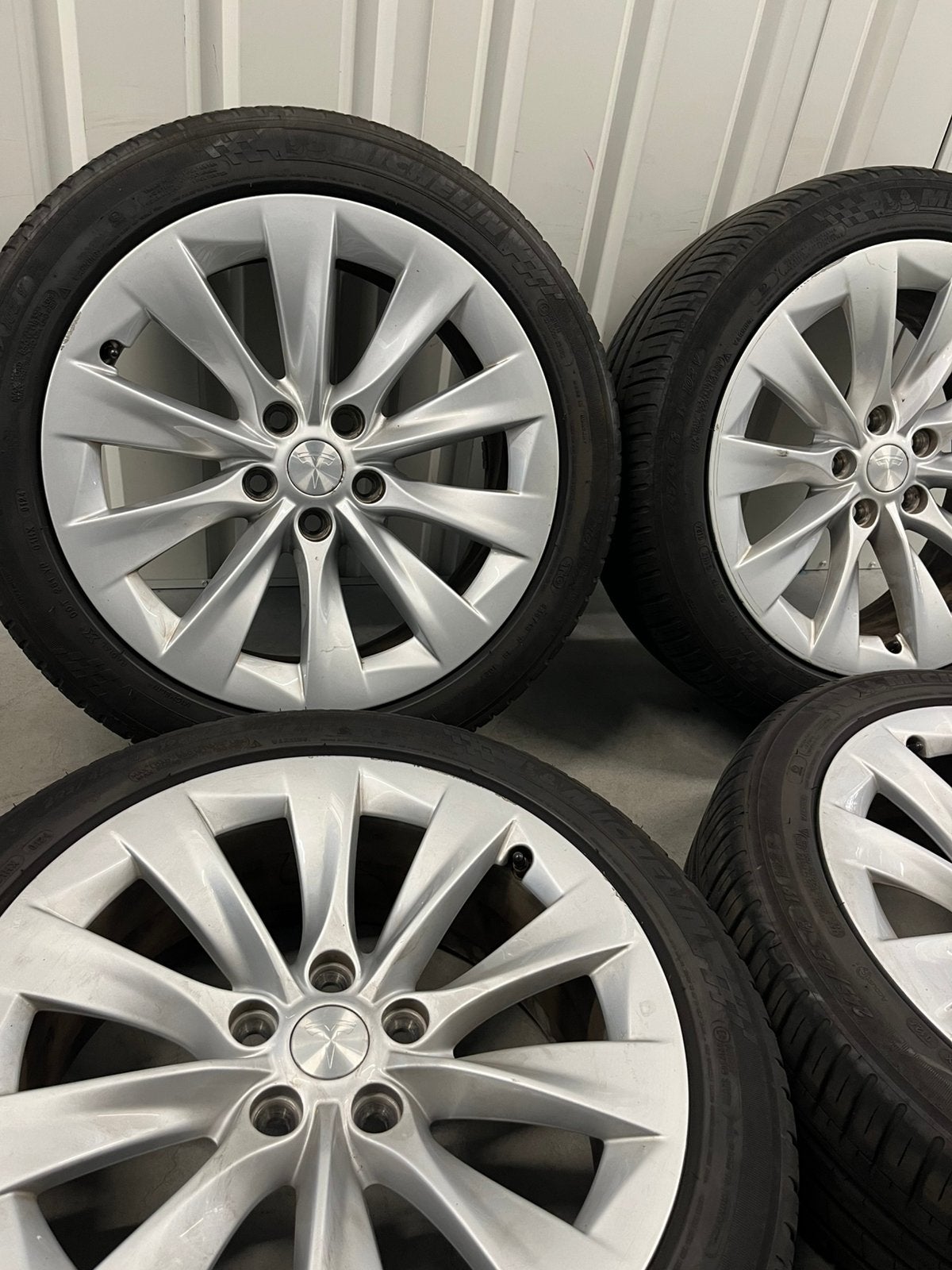 Foto 2 van Tesla Model 19 inch Slipstream Michelin Tpms 5x120