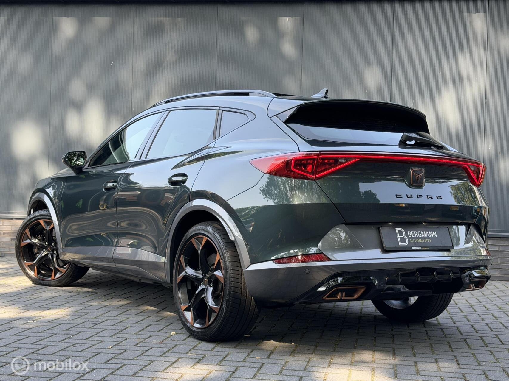 CUPRA Formentor 1.4 e-Hybrid VZ Copper Edition|Pano|ACC|19, Auto's, Dealer onderhouden, Gebruikt, 4 cilinders, Leder en Stof