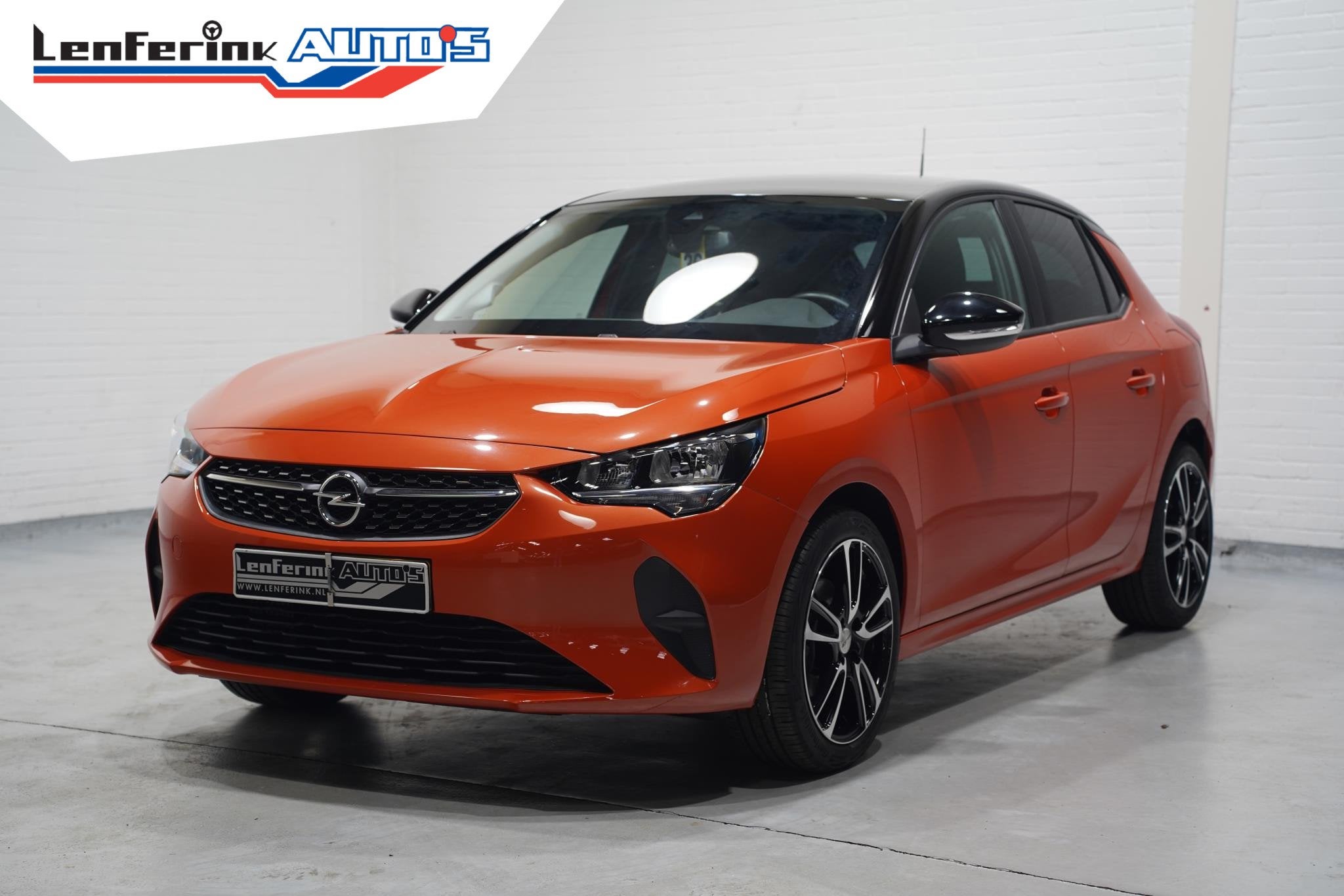 Opel Corsa 1.2 100 pk Black&Orange Edition Airco, Dak Zwart, Gebruikt, 49 €/maand, 102 pk, Handgeschakeld