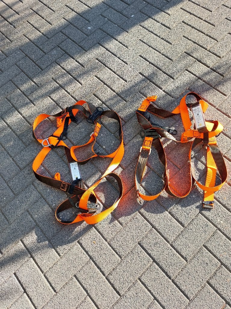 valbeveiliging, Ophalen, Zo goed als nieuw