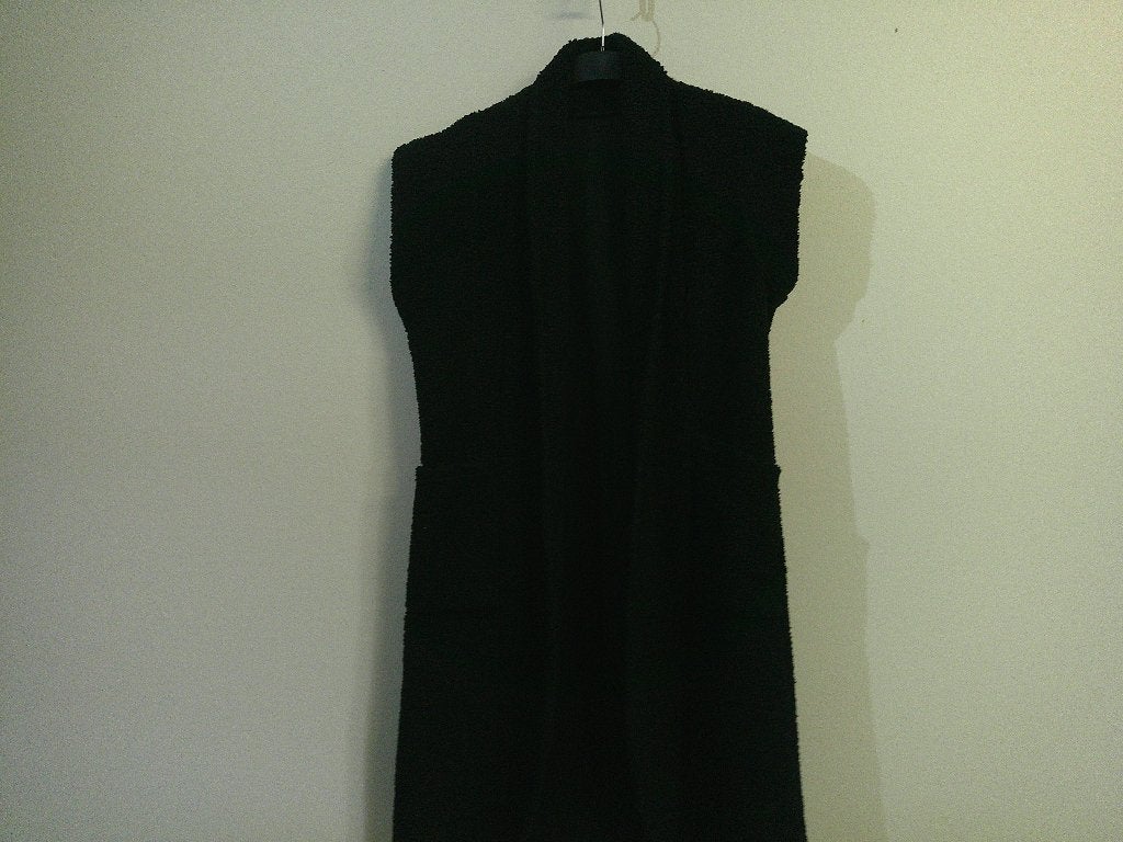 Lang zwart kleurige fluffy hes, Kleding | Dames, Ophalen of Verzenden, Zo goed als nieuw, Maat 38/40 (M), Zwart