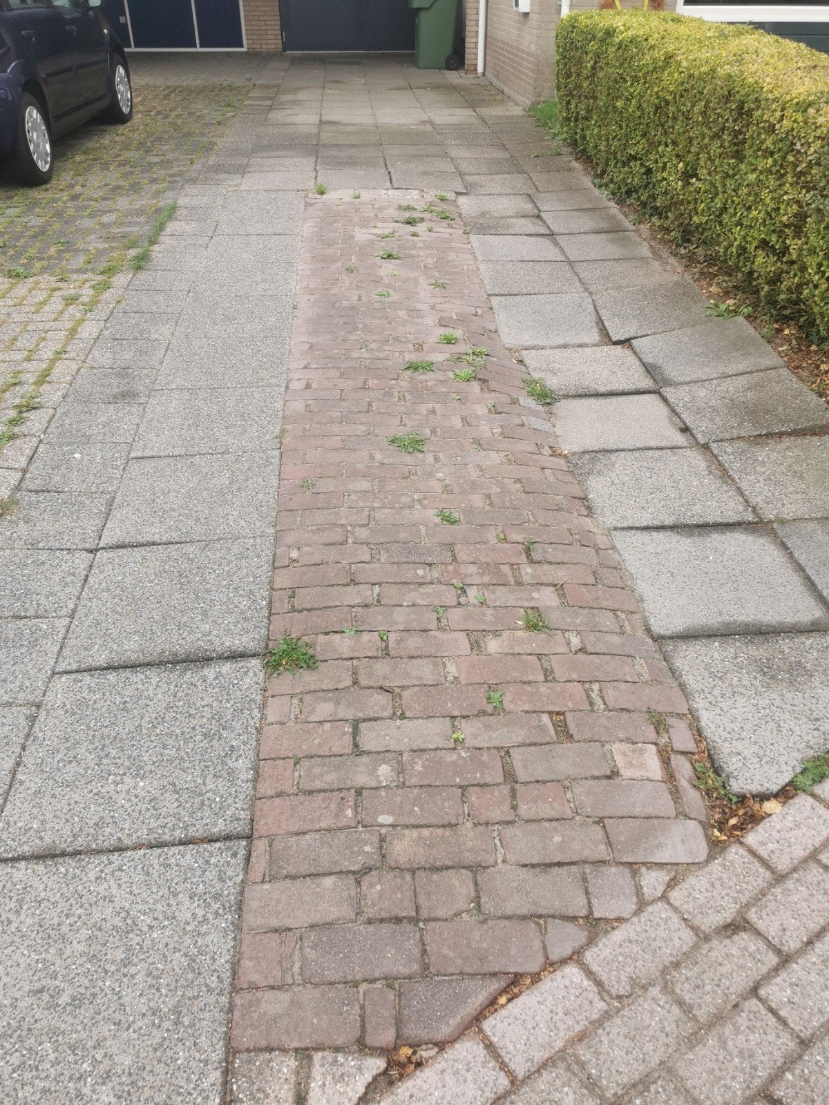 Gratis af te halen: Oprit stenen en tegels, Tuin en Terras, Tegels en Klinkers, Ophalen, Gebruikt, Klinkers, 10 m² of meer