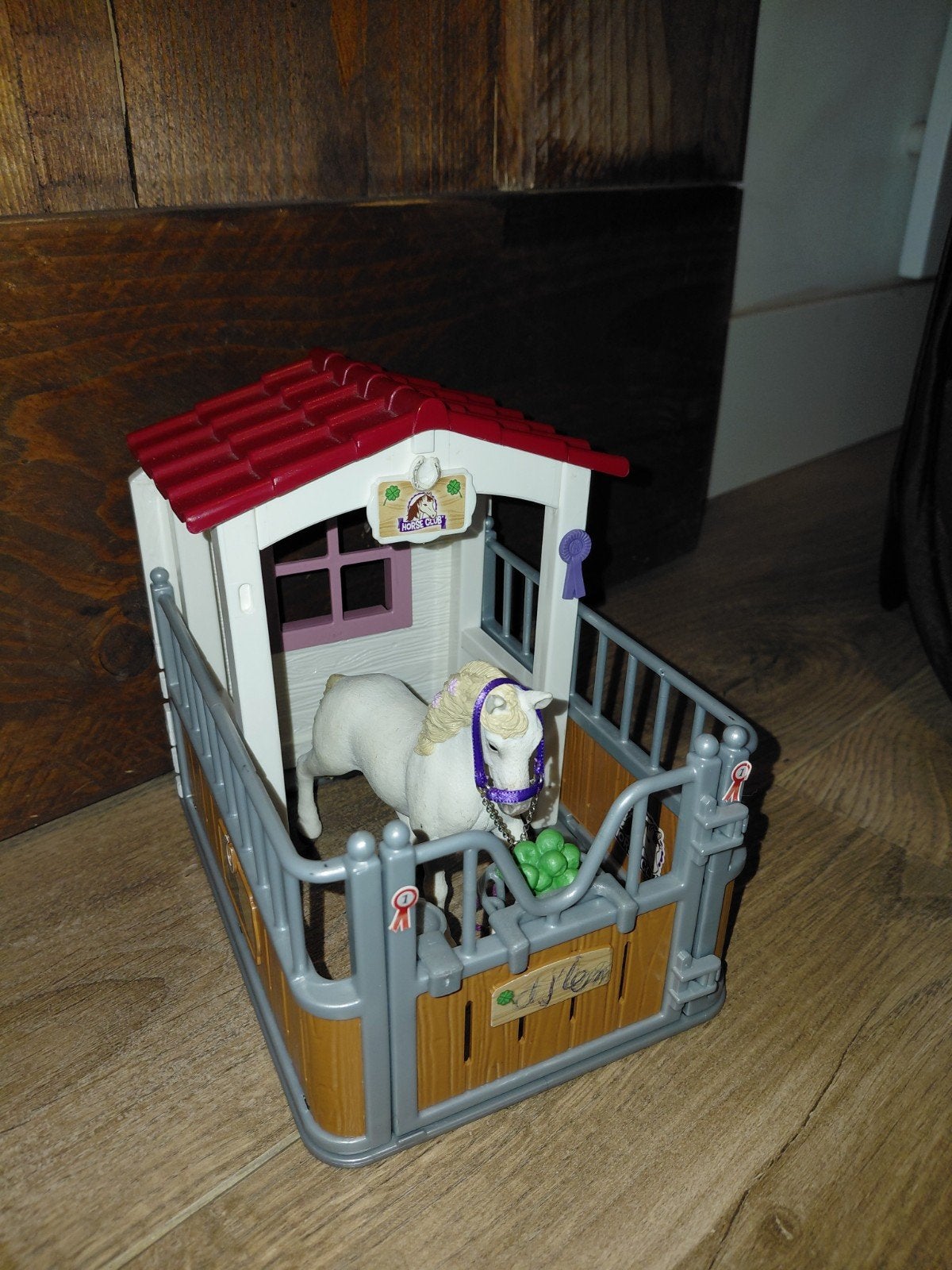 Schleich paardenbox 42368 met paard, Ophalen of Verzenden, Zo goed als nieuw