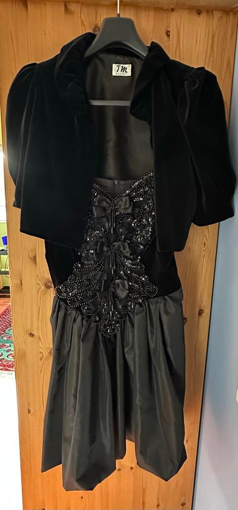 Elegante Cocktailjurk Zwart met Bolero Jasje, Maat 38/40 (M), Zwart, Cocktailjurk, Ophalen of Verzenden
