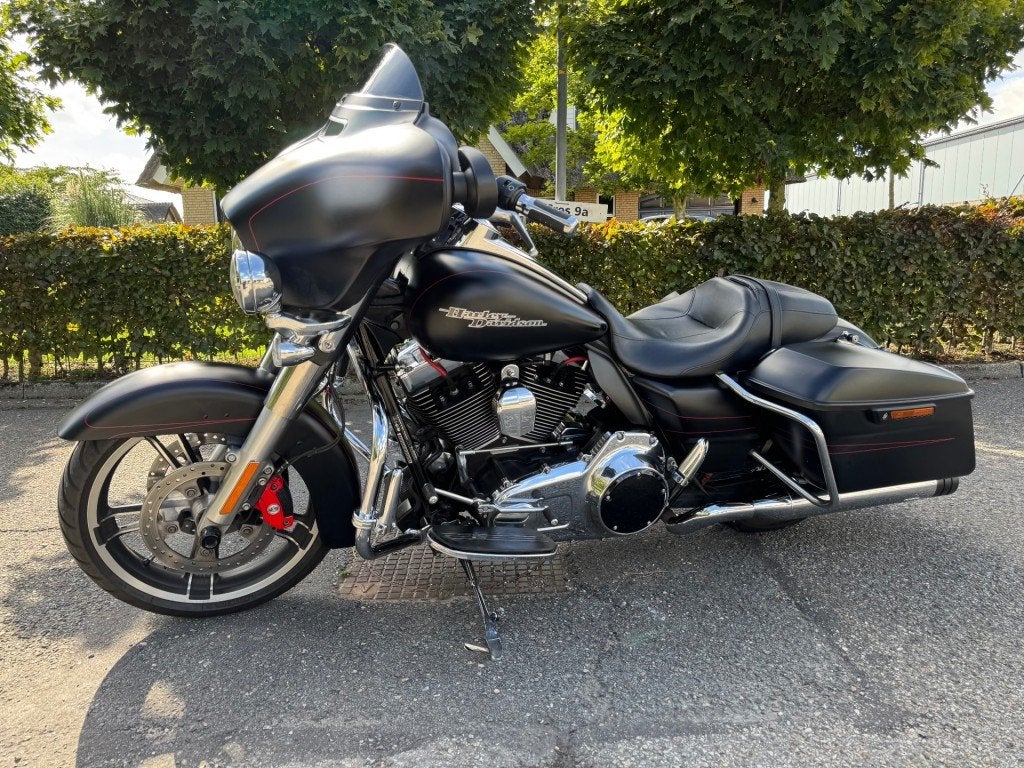 Harley-davidson street glide special streetglide (5HD), Motoren, Motoren | Harley-Davidson, Bedrijf, Overig, Customerservice@harley-davidson.com