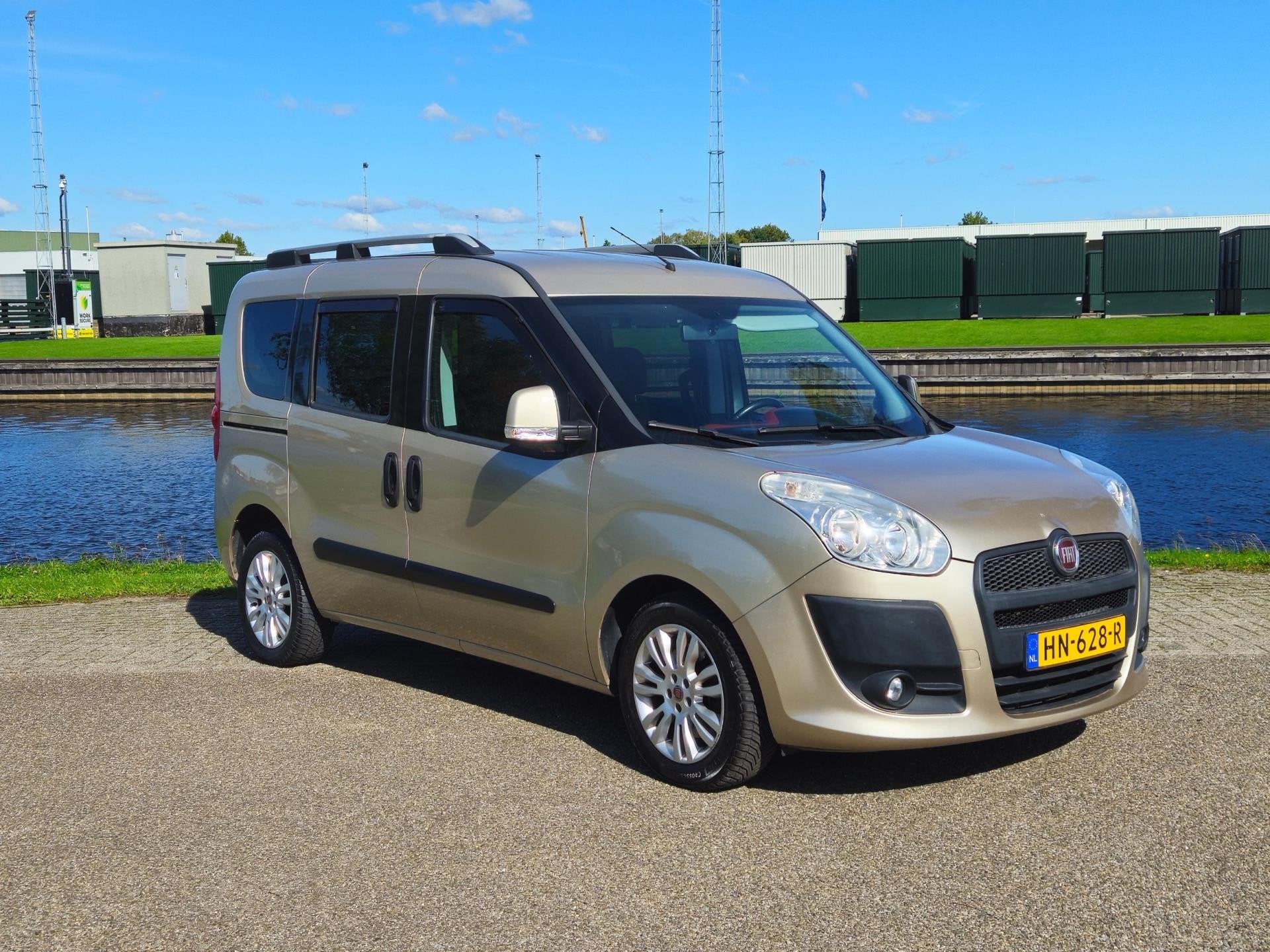 Fiat Doblò 1.4 T-Jet CNG Dynamic*CNG*TREKHAAK*CRUISE CONTRO, Voorwielaandrijving, Euro 5, Gebruikt, 4 cilinders