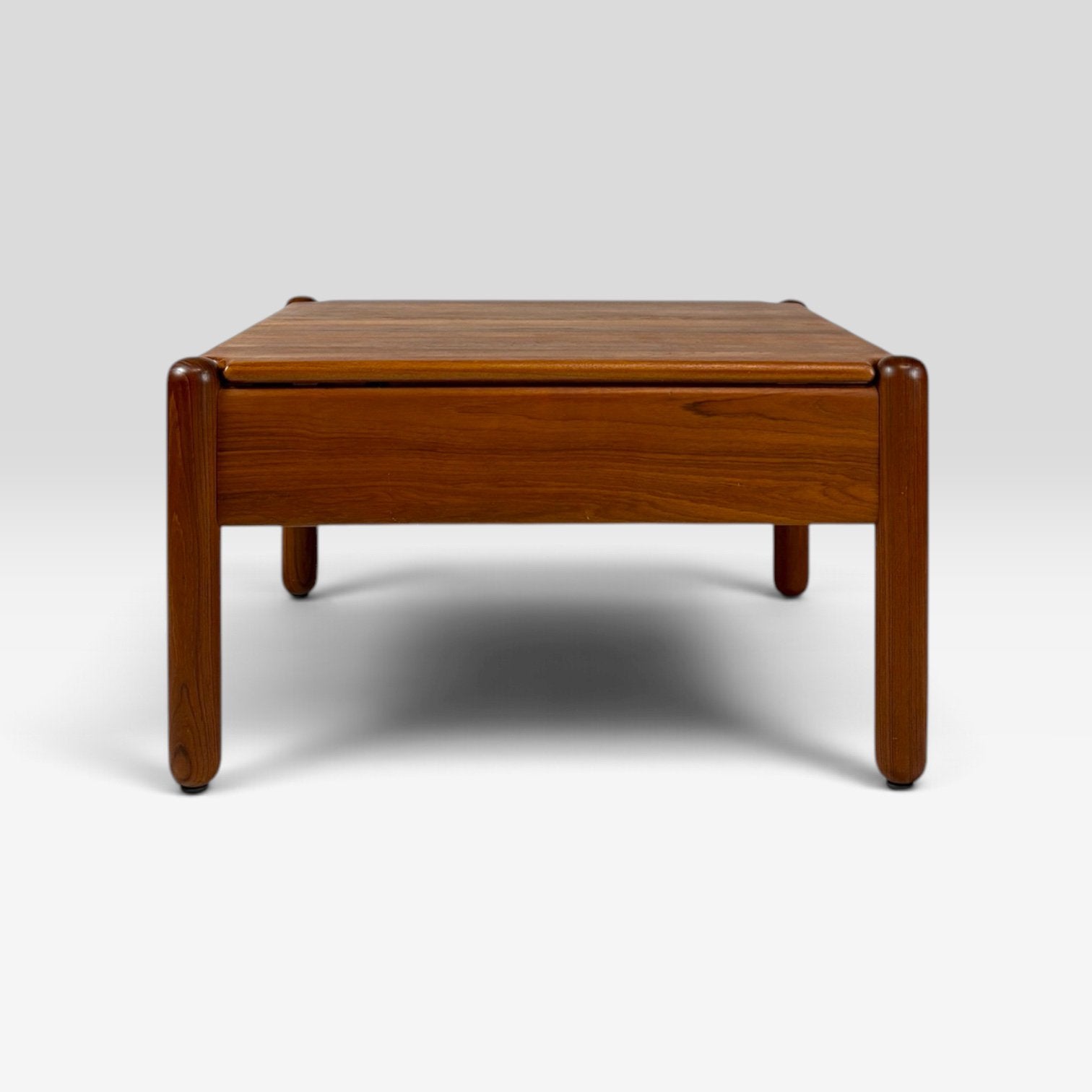 Mooie Deense salontafel uit de jaren ’60,, 50 tot 100 cm, ?, Zo goed als nieuw, Vierkant