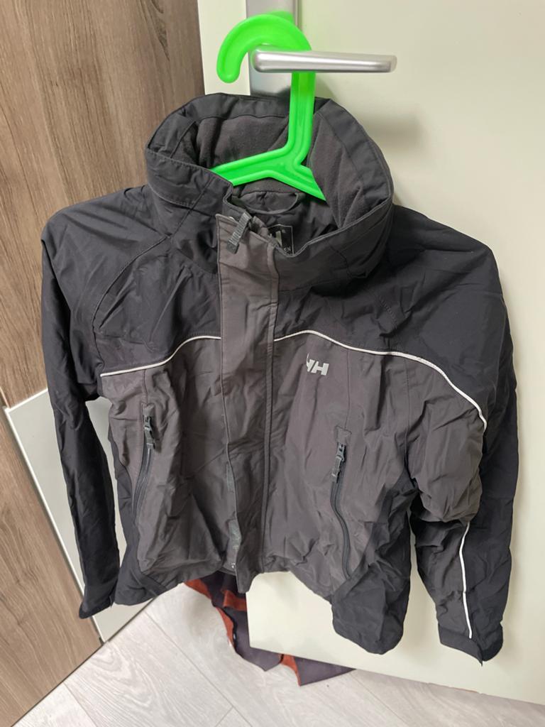 Helly Hansen Regenjas maat xs, Kleding | Dames, Ophalen of Verzenden, Zo goed als nieuw, Maat 34 (XS) of kleiner, Zwart
