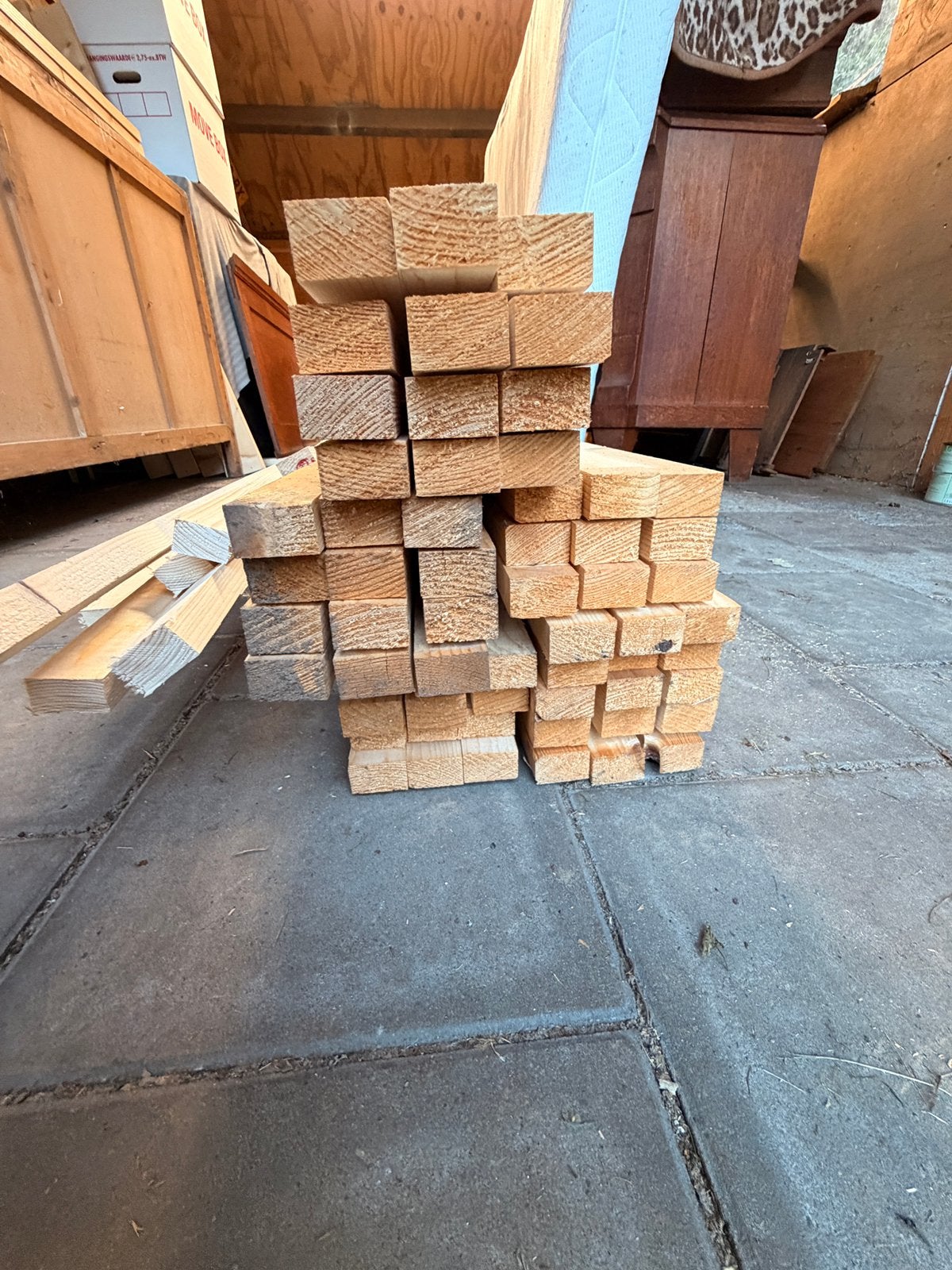 Vuren panlatten, Ophalen, Minder dan 25 mm, Balk, Minder dan 200 cm