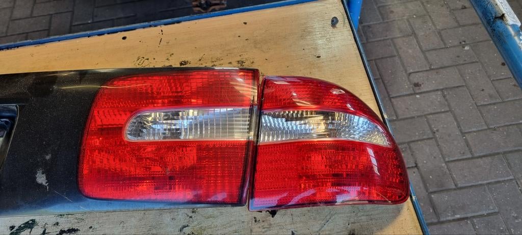 Achterlichten volvo V40 2002, Auto-onderdelen, Ophalen of Verzenden, Gebruikt, Mercedes-Benz