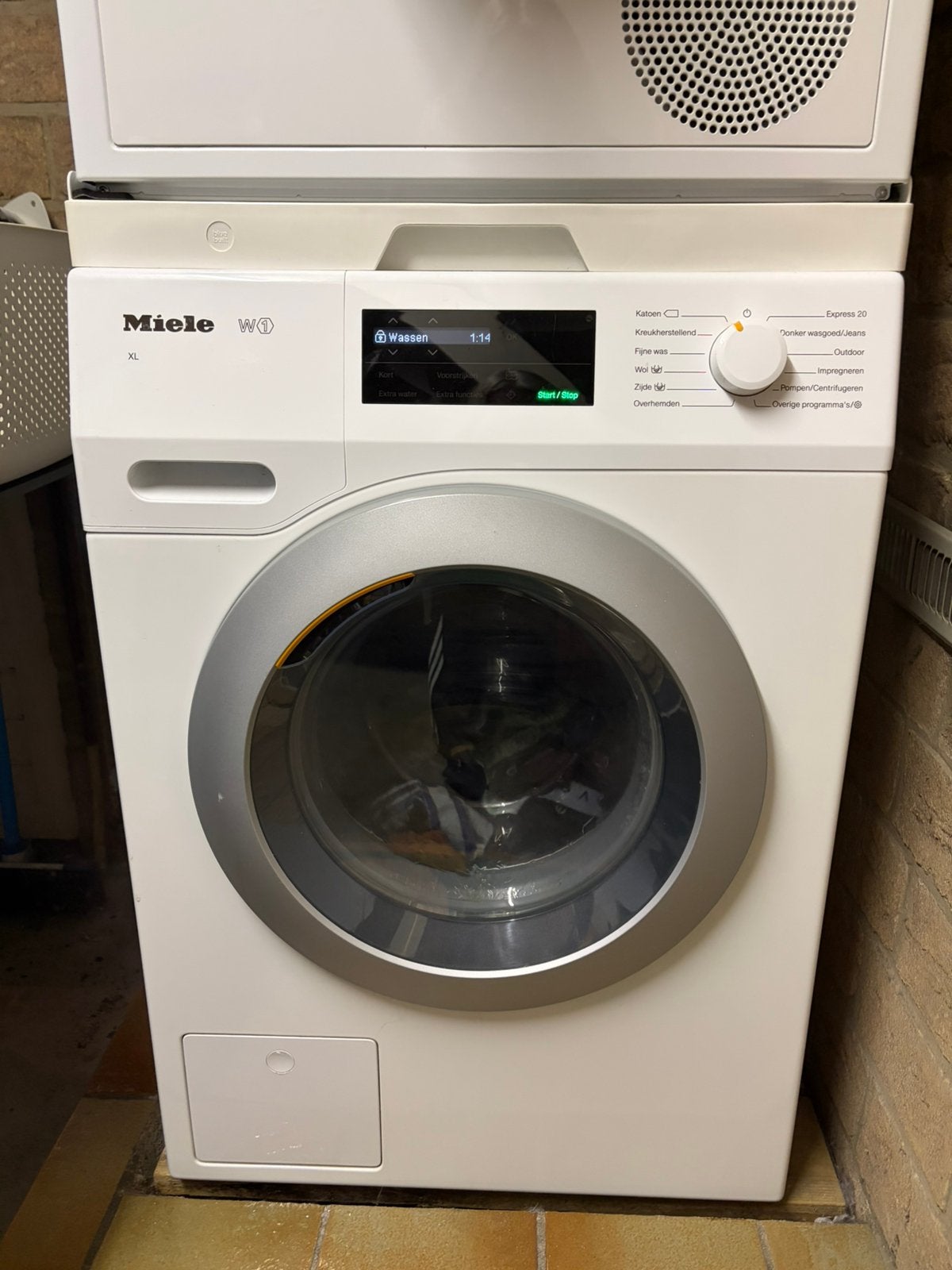 Miele W1 XL wasmachine, Ophalen, Gebruikt, 8 tot 10 kg, 1600 toeren of meer