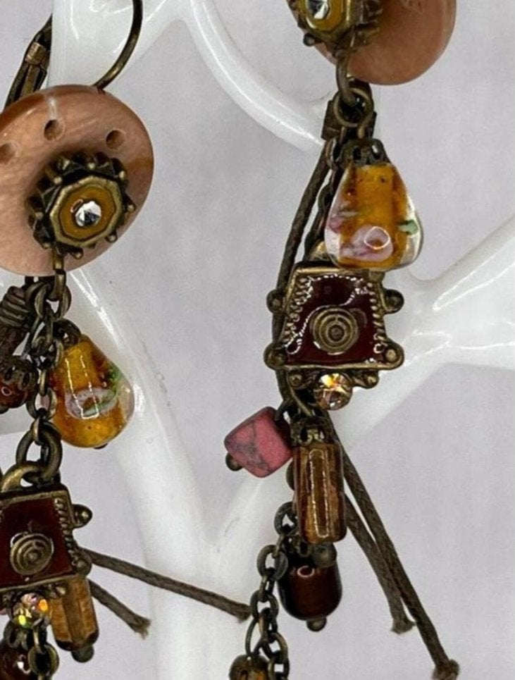 Leuke Bruine Lange Oorbellen met Klokje, Overige materialen, Hangers, Overige kleuren, Nieuw
