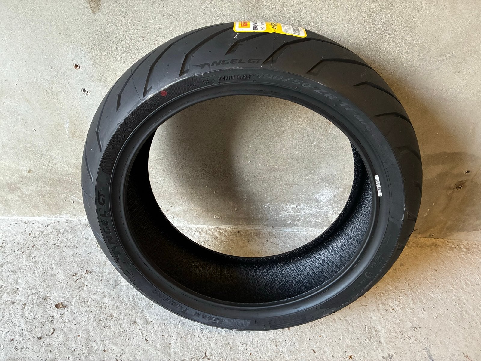 Pirelli Angel GT 190/50 ZR 17, Motoren, Ophalen, Nieuw