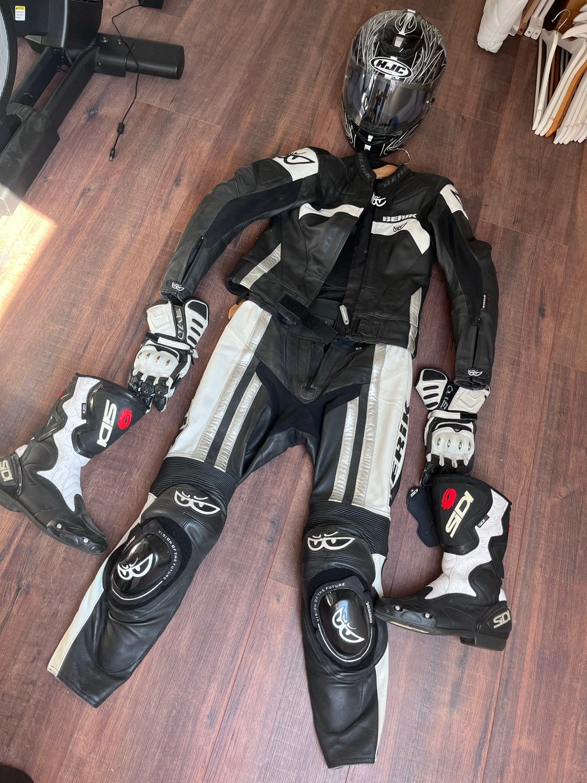 Berik combipak (maat 40) met laarzen, helm en handschoenen, Motoren, Ophalen, Tweedehands, Dames, Combipak